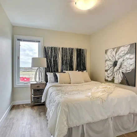 Rent this 3 bed apartment on Kaufman Avenue in Regina, SK S4V 3T7