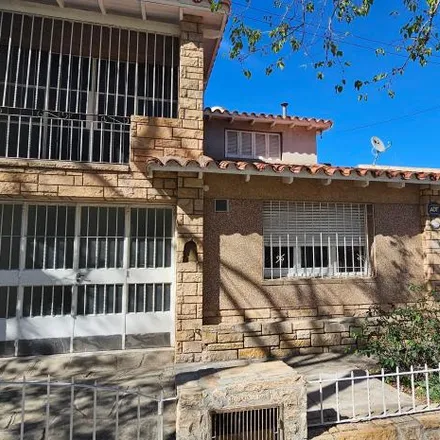 Rent this 4 bed house on Pedernera 1100 in 5547 Godoy Cruz, Argentina