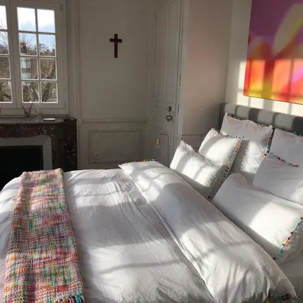 Rent this 5 bed apartment on 2 Chemin des Plaideurs in 60350 Saint-Jean-aux-Bois, France