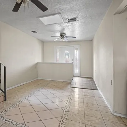 Image 3 - 357 Ontiveros Street, Green Acres Colonia, El Paso, TX 79932, USA - House for rent