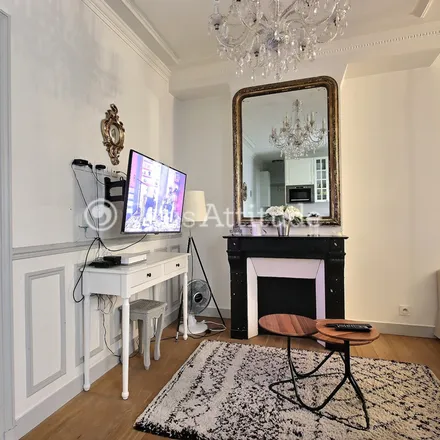 Image 6 - 58 Rue Rodier, 75009 Paris, France - Apartment for rent