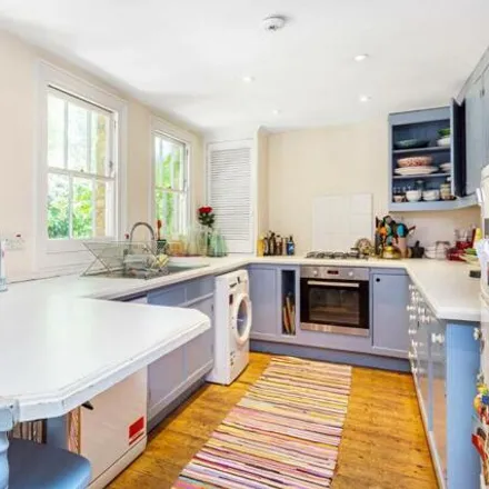 Image 3 - 97 Camberwell Grove, Denmark Hill, London, SE5 8QZ, United Kingdom - House for rent