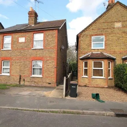 Rent this 3 bed duplex on 150 Wendover Road in Egham Hythe, TW18 3DQ