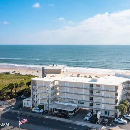 Buy this studio condo on Sea Dip Beach Resort and Condominiums in South Atlantic Avenue, Daytona Beach