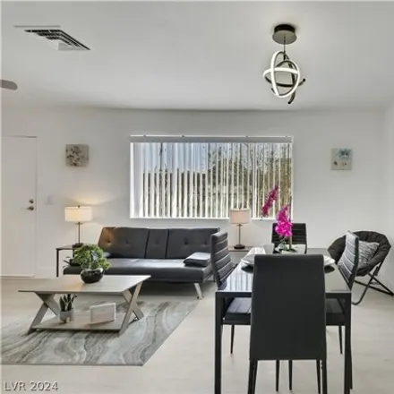 Image 2 - 3982 Torsby Place, Paradise, NV 89119, USA - Townhouse for sale
