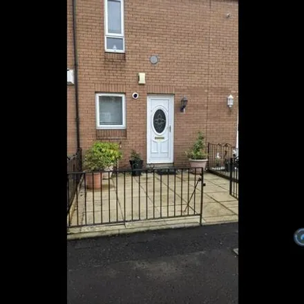 Rent this 2 bed townhouse on 43 Forbes Drive in Glasgow, G40 2LE
