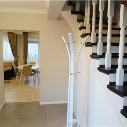 Rent this 3 bed apartment on Strada Onix in 100071 Blejoi, Romania