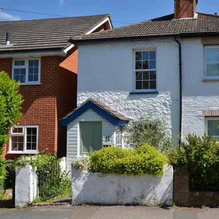 Rent this 3 bed house on Cline Road in Guildford, GU1 3ND