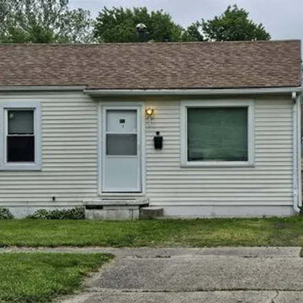 Buy this 2 bed house on 2049 East Dayton Avenue in Springfield, IL 62702