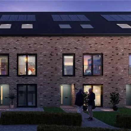 Buy this 4 bed townhouse on Elrig Road in New Cathcart, Glasgow