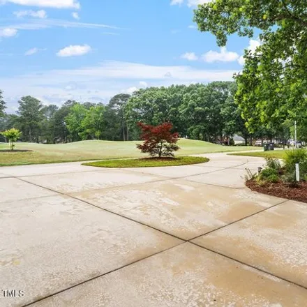 Image 4 - 8764 Wildwood Links, Raleigh, North Carolina, 27613 - House for sale