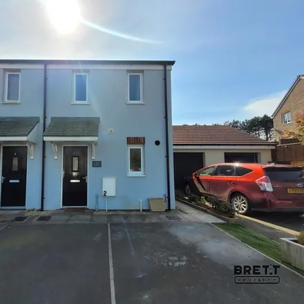 Rent this 2 bed house on Turnberry Close in Milford Haven, SA73 3SD