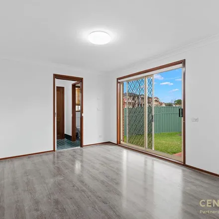 Image 6 - Weeroona Road, Edensor Park NSW 2176, Australia - Apartment for rent