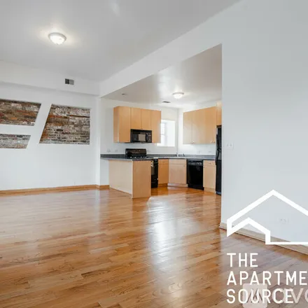 Rent this 3 bed apartment on 1822 N Campbell Ave