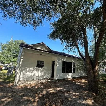 Buy this 3 bed house on 1066 Park Central Circle in Groveland, FL 34736