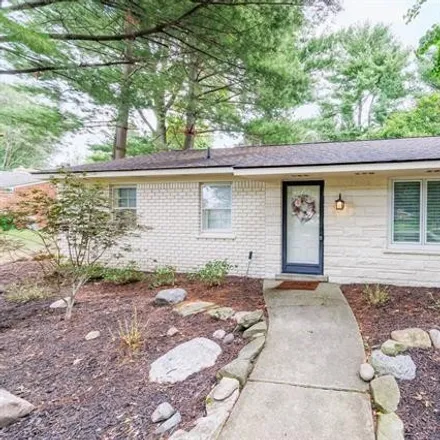 Image 1 - 2331 East Hammond Lake Drive, Bloomfield Township, MI 48302, USA - House for rent