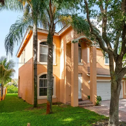 Buy this 3 bed loft on 7850 Northwest 19th Court in Pembroke Pines, FL 33024