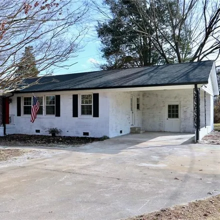 Image 2 - 2800 Peace Haven Road, Pleasant Garden, Guilford County, NC 27313, USA - House for sale