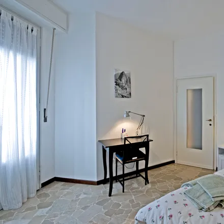 Image 1 - Via Pietro Ogliari, 20141 Milan MI, Italy - Apartment for rent