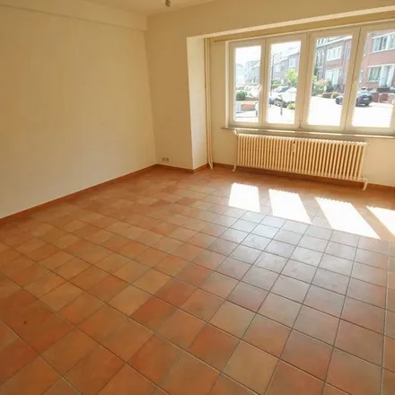 Rent this 1 bed apartment on Avenue Van Crombrugghe - Van Crombrugghelaan 135 in 1150 Woluwe-Saint-Pierre - Sint-Pieters-Woluwe, Belgium