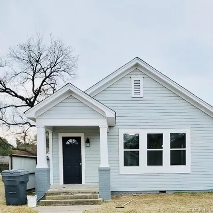 Buy this 2 bed house on 74 5th Avenue Northwest in Ardmore, OK 73401