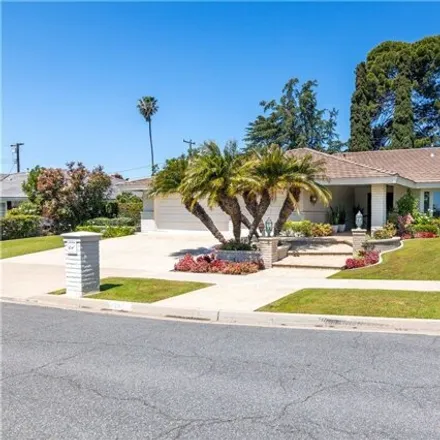 Image 3 - 18951 Newton Avenue, North Tustin, CA 92705, USA - House for sale