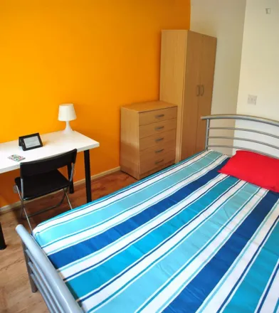 Image 2 - Kelshall Court, Brownswood Road, London, N4 2XU, United Kingdom - Room for rent