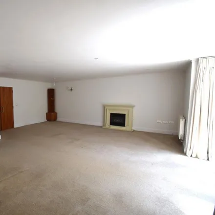 Image 7 - Stoke Park Road South, Bristol, BS9 1LS, United Kingdom - Apartment for rent