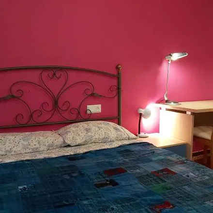 Rent this 5 bed apartment on Carrer de la República de Guinea Equatorial in 192-200, 46022 Valencia