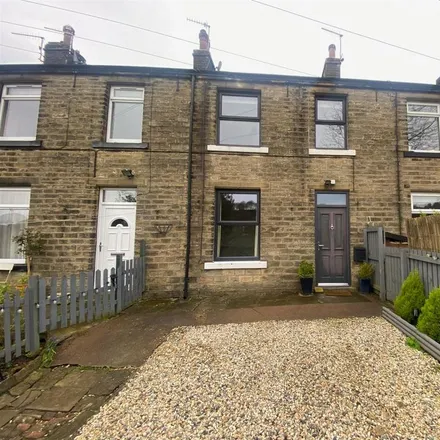 Rent this 2 bed townhouse on Underbank Old Road in Holmfirth, HD9 1AS