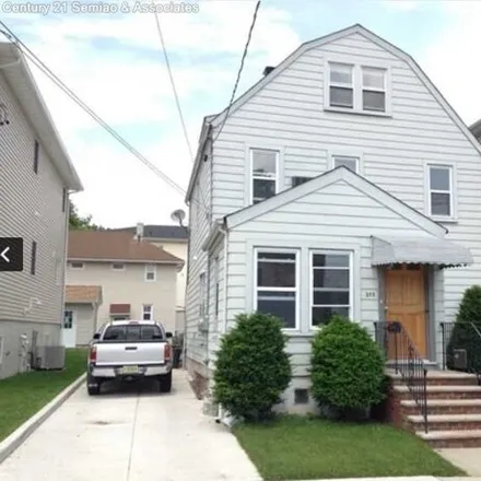 Rent this 4 bed house on 275 Bergen Avenue in Kearny, NJ 07032