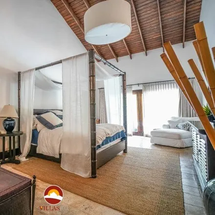 Rent this 5 bed house on La Romana