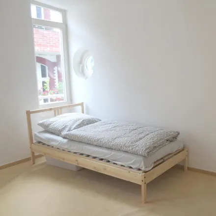 Rent this 4 bed room on Hünefeldzeile 2 in 12247 Berlin, Germany