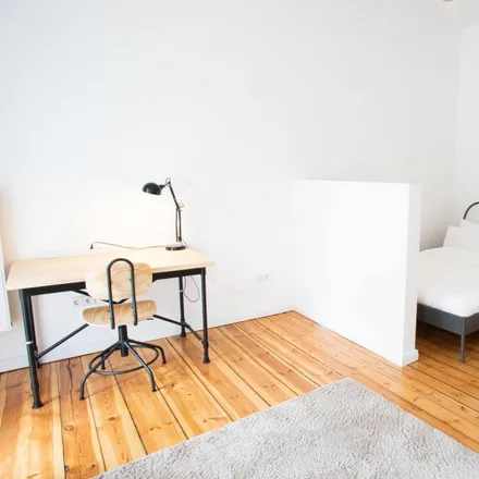 Rent this 1 bed room on Sonnenallee 147 in 12059 Berlin, Germany