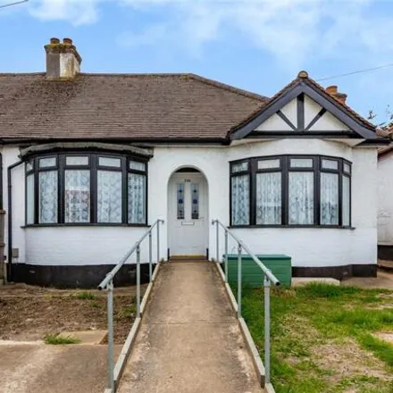 Buy this 4 bed house on Prospect Farm in Southend Arterial Road, London
