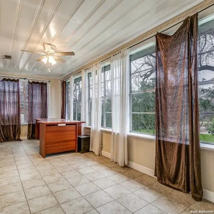 Image 6 - 369 Tuttle Road, Terrell Hills, Bexar County, TX 78209, USA - House for rent