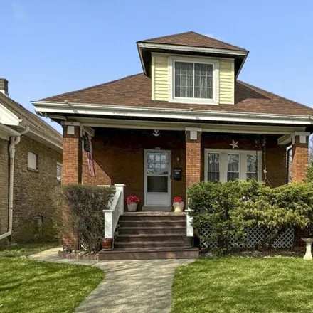 Buy this 4 bed house on 4900 West Wolfram Street in Chicago, IL 60641
