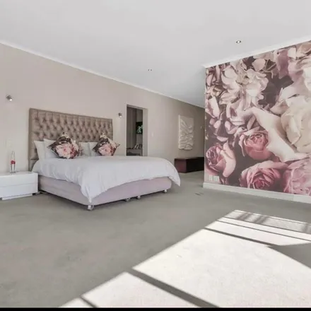 Image 4 - Antalya Lane, Hurlingham, Sandton, 2024, South Africa - Apartment for rent