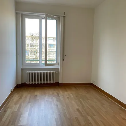 Rent this 5 bed apartment on Rue Henry-Spiess 9 in 1208 Geneva, Switzerland