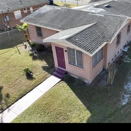 Image 6 - 541 Southeast 3rd Street, Mulberry, FL 33860, USA - House for sale