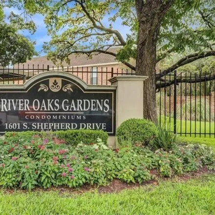 Buy this 1 bed condo on Haddon Street in Houston, TX 77019