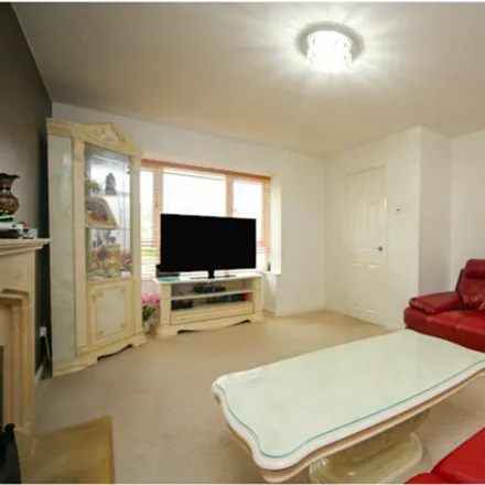 Image 3 - Woodbury Grove, Monkspath, B91 3XA, United Kingdom - Duplex for rent