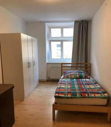 Rent this 8 bed room on Kurze Straße 10 in 13585 Berlin, Germany
