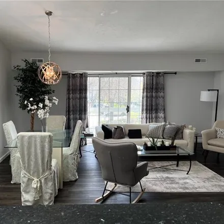 Image 3 - 2940 South Bay Drive, Westlake, OH 44145, USA - Condo for sale