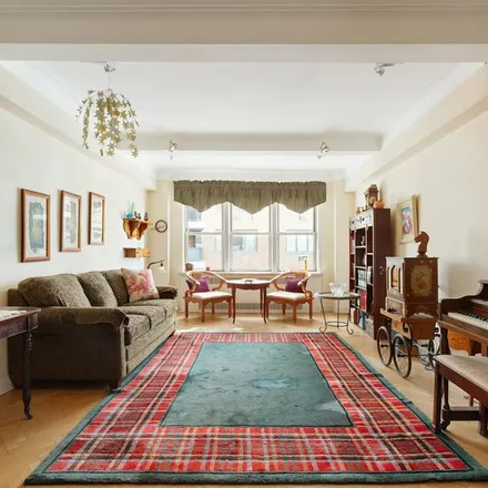 Image 2 - 33 EAST END AVENUE 9F in New York - Apartment for sale