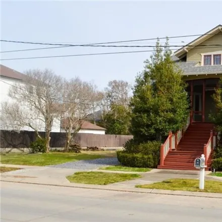 Buy this 3 bed house on 6361 West End Boulevard in Lakeview, New Orleans