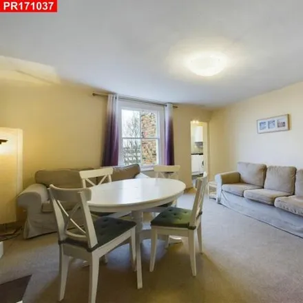 Image 2 - 43 Philbeach Gardens, London, SW5 9EZ, United Kingdom - Apartment for rent