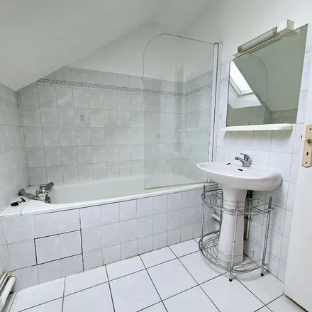 Image 4 - La Croix Gatin, 45300 Pithiviers, France - Apartment for rent
