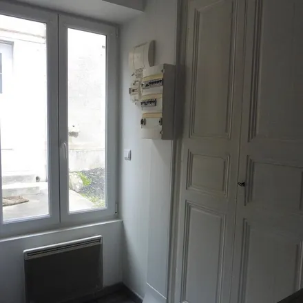 Image 2 - 25 Rue du Moulin Granger, 18300 Saint-Satur, France - Apartment for rent