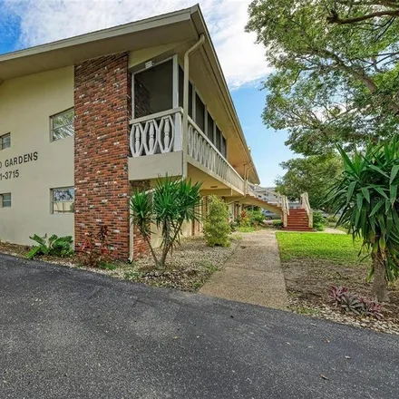 Buy this 1 bed condo on 3751 South School Avenue in South Trail, Sarasota